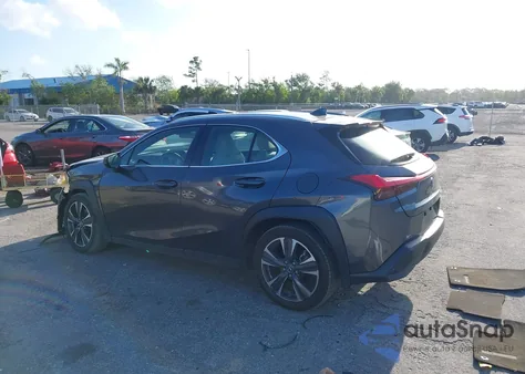 2022 Lexus Ux 200 z USA, uszkodzony, nr VIN JTHX3JBH3N2051968